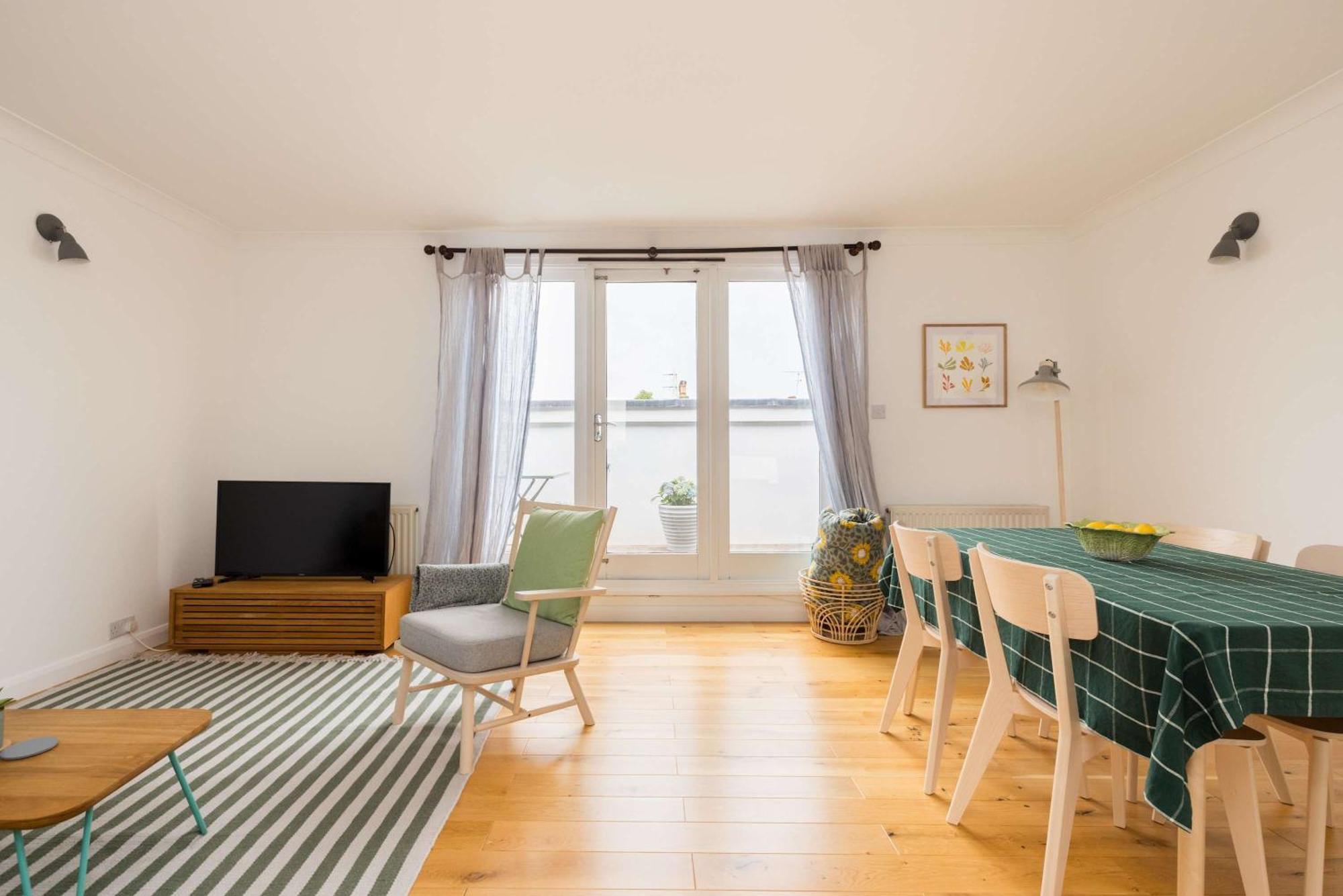 Charming Primrose Hill Rooftop Duplex Apartment
